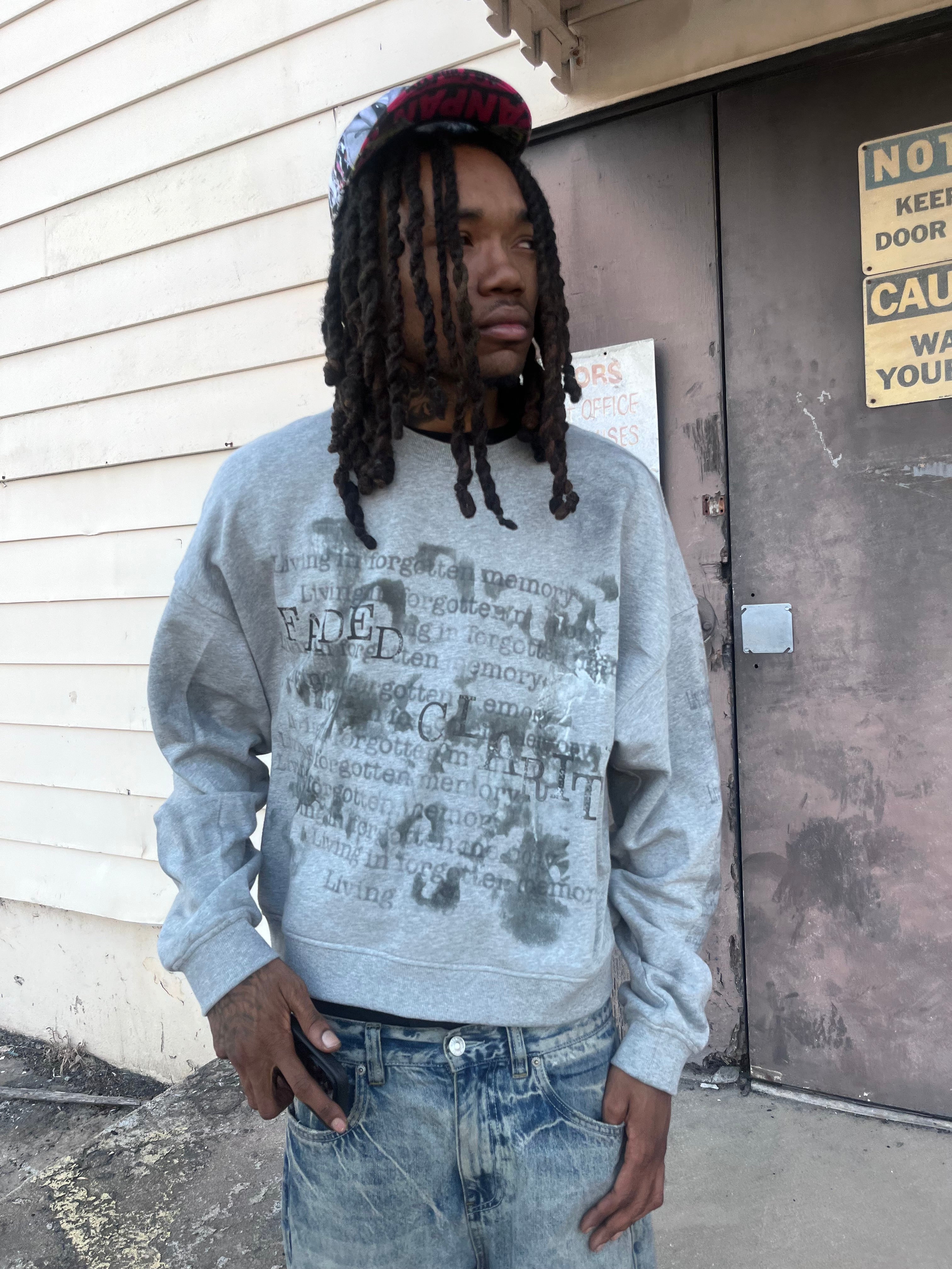 FORGOTTEN MEMORIES CREWNECK